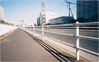 セーフティフェンス:横断防止柵：道路商品 | JFE建材株式会社